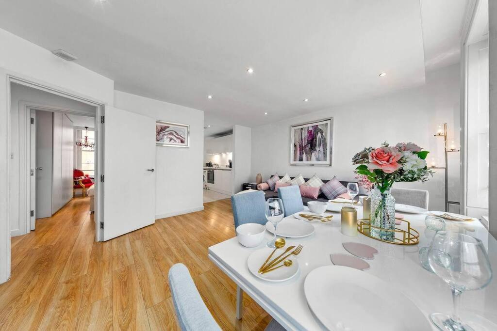3 Bedroom Apartment In Haymarket Central London Sleep 10 Hy2 エクステリア 写真