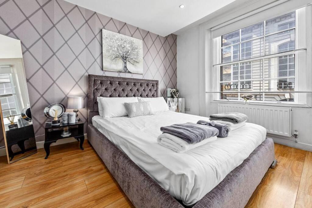 3 Bedroom Apartment In Haymarket Central London Sleep 10 Hy2 エクステリア 写真