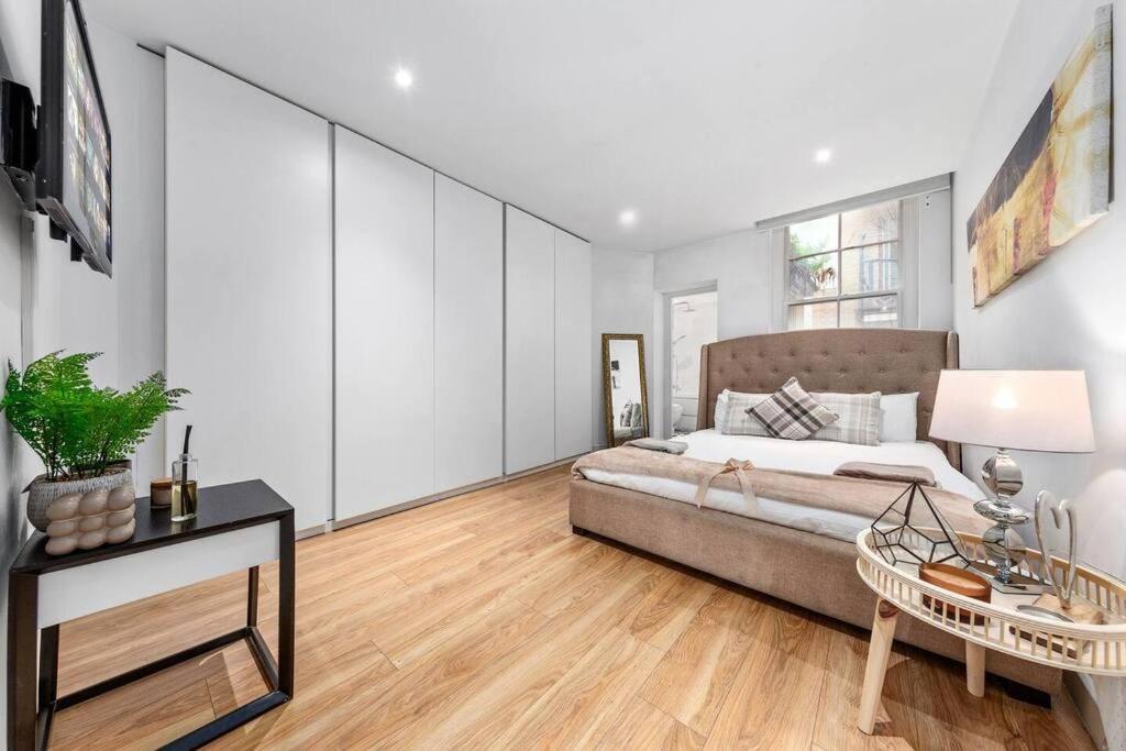 3 Bedroom Apartment In Haymarket Central London Sleep 10 Hy2 エクステリア 写真