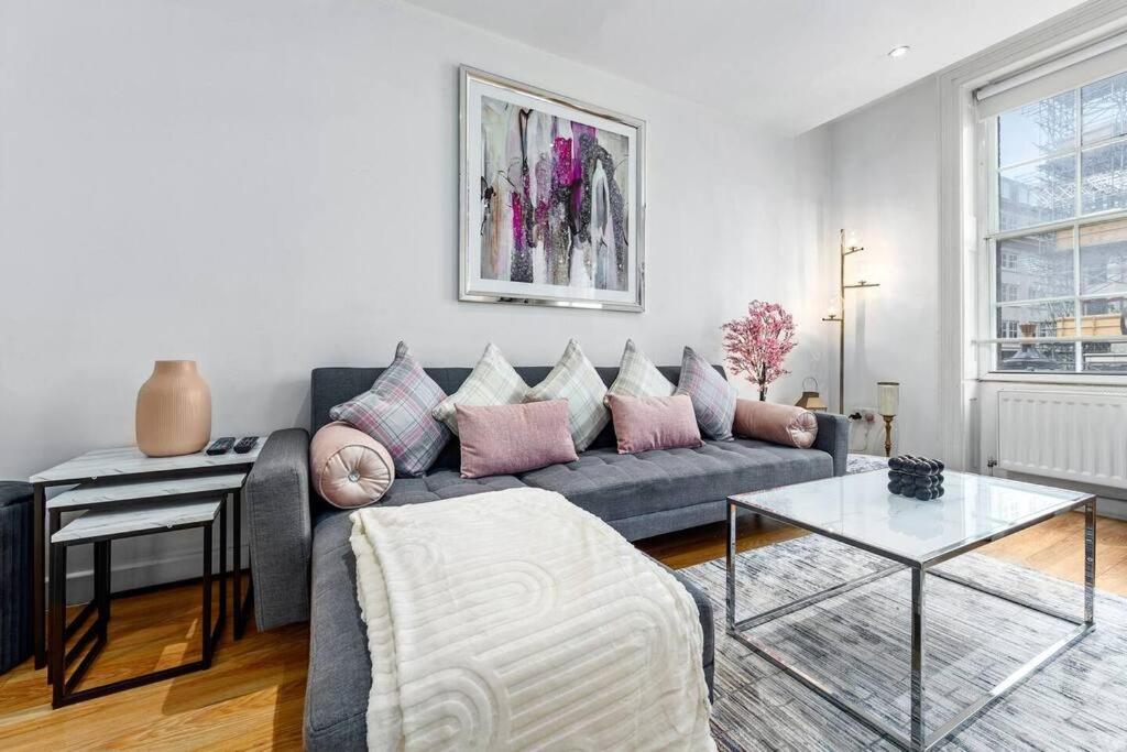 3 Bedroom Apartment In Haymarket Central London Sleep 10 Hy2 エクステリア 写真